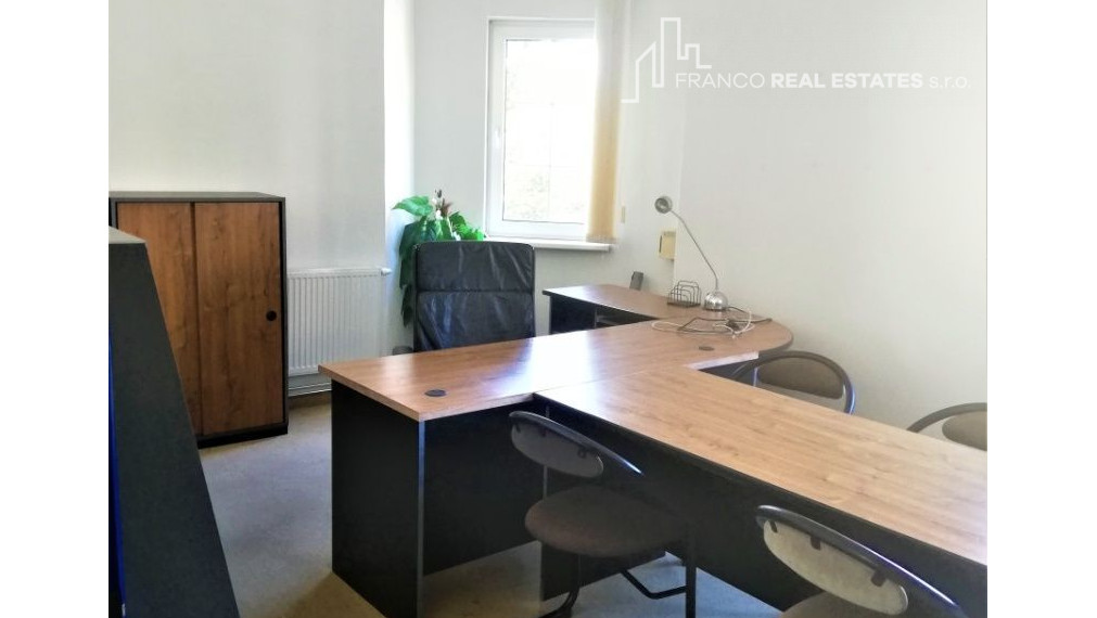Prenájom kancelárie v centre mesta Holíč