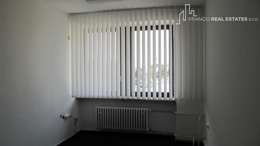 Prenájom kancelárie 19 m², Námestie slobody č.6, Vranov nad Topľou