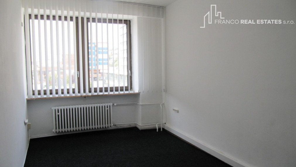 Prenájom kancelárie 19 m², Námestie slobody č.6, Vranov nad Topľou