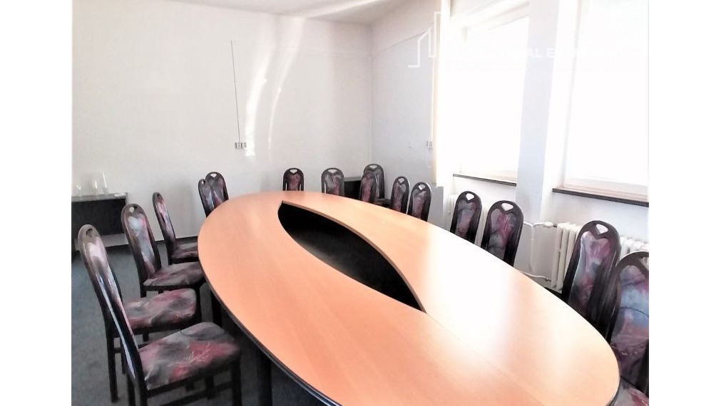 Kancelárie na prenájom - centrum Topoľčany /TOP ADRESA/