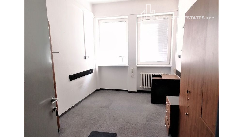 Kancelárie na prenájom - centrum Topoľčany /TOP ADRESA/