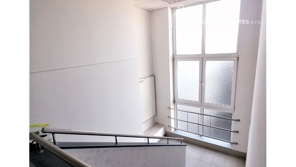 Kancelárie na prenájom - centrum Topoľčany /TOP ADRESA/