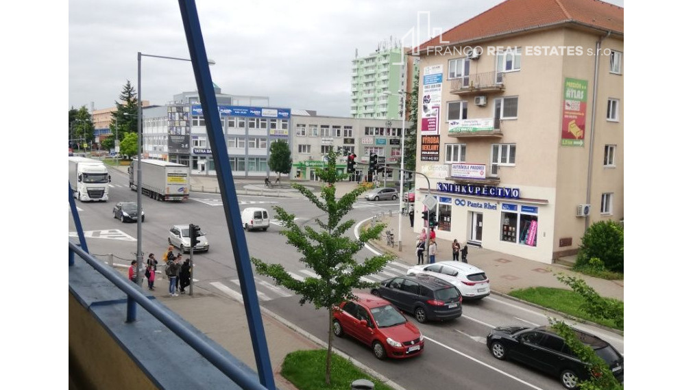 PRENÁJOM  Otvoreného priestoru 70 m2 v centre mesta Senica TOP ADRESA