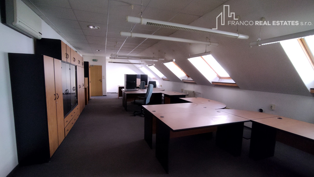 Otvorený priestor v priamom centre mesta Nové Zámky 113m2