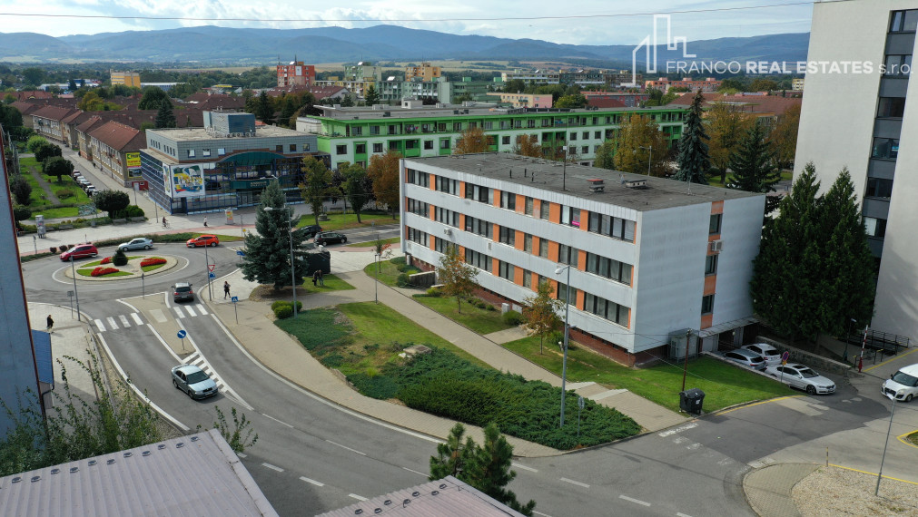 Prenájom kancelárii a obchodných priestorov v centre mesta Vranov nad Topľou