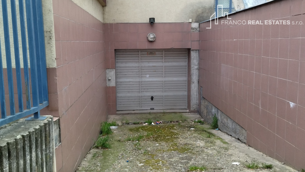 Skladové priestory v centre mesta Senica