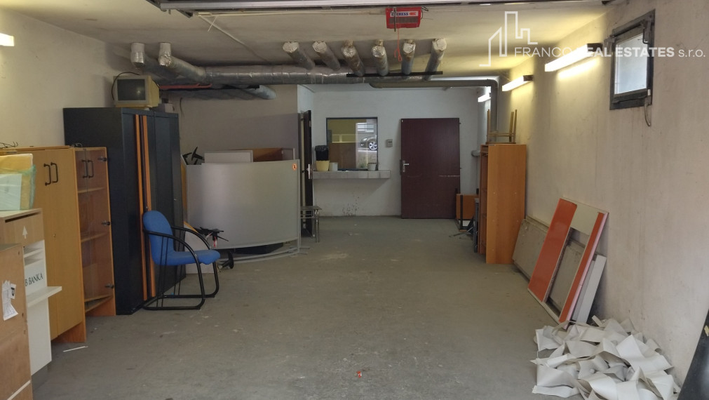 Skladové priestory v centre mesta Senica