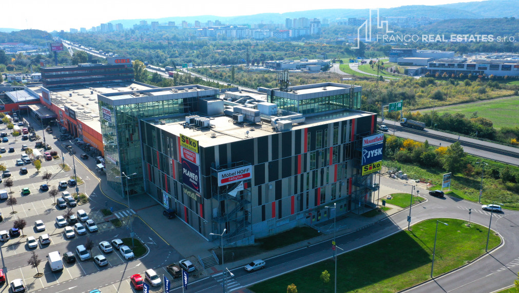 Obchodné priestory v obchodnom centre S-PortMall Bratislava od 80m2 - 2500m2