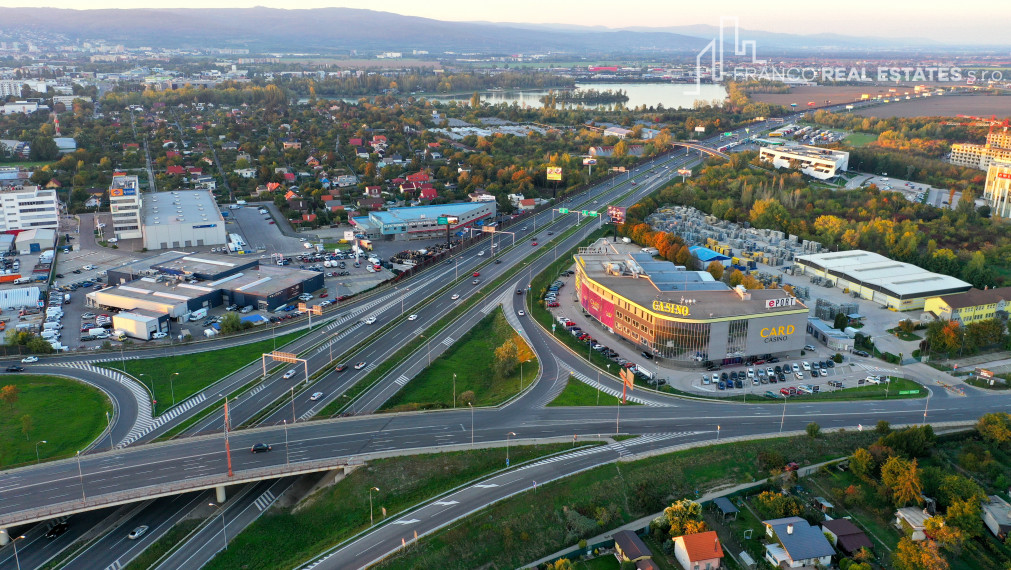 Obchodné priestory v obchodnom centre -  Eport Bratislava