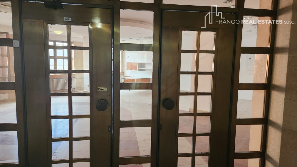 Nadštandardný prevádzkový priestor v TOP lokalite -  Čadca