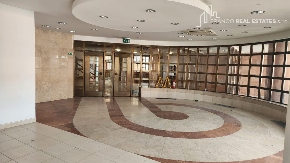 Nadštandardný prevádzkový priestor v TOP lokalite -  Čadca