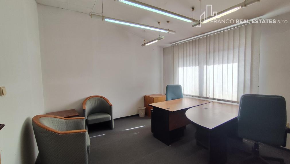 Kancelárie v priamom centre mesta Nové Zámky