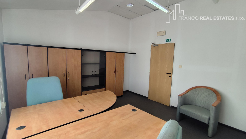 Kancelárie v priamom centre mesta Nové Zámky