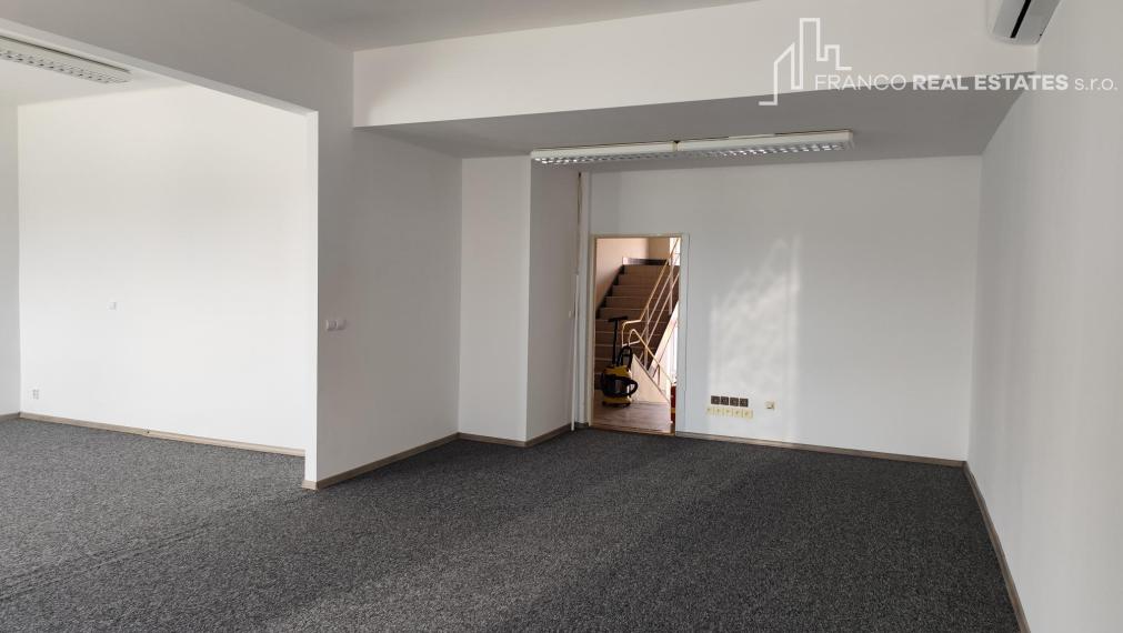 Kancelárie v priamom centre mesta Nové Zámky