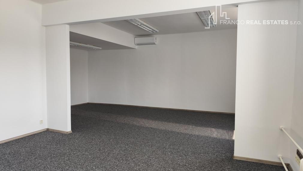 Kancelárie v priamom centre mesta Nové Zámky