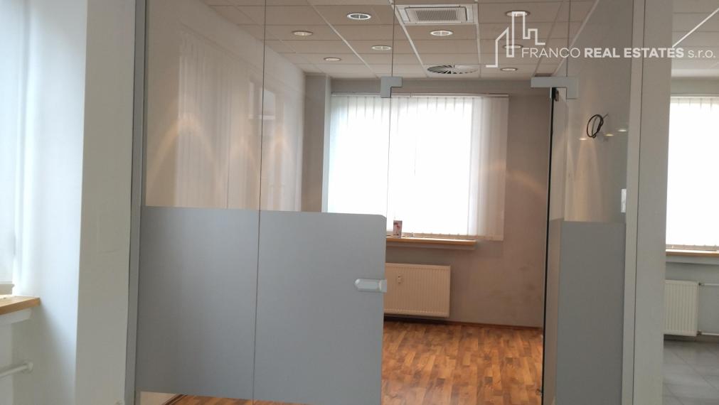 Obchodný priestor v priamom centre mesta Galanta 260m2