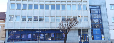 Kancelárie v centre mesta Topoľčany 13m2, 20m2, 27m2 ! (budova Allianz)