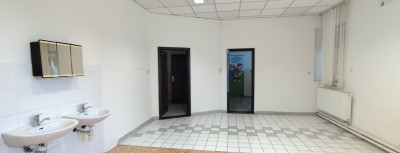 Prenájom Želiezovce centrum- Priestor vhodný na ambulanciu, beauty služby, kancelárie