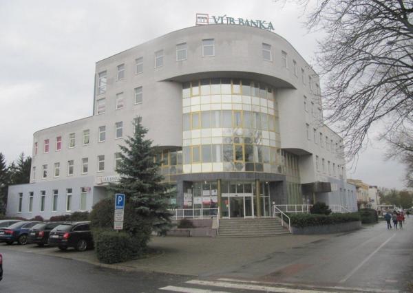 Prenájom kancelárií 196 m², M.R.Štefánika 32, Trebišov