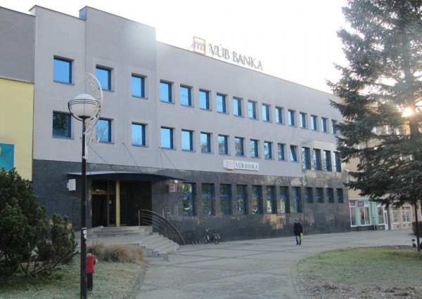 Prenájom kancelárie 17 m², Námestie Slobody 26/10, Humenné