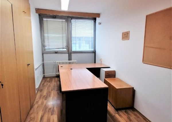 Prenájom kancelárie v budove VÚB - Centrum mesta !!!