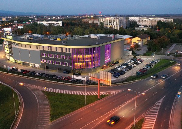 Prevádzkový priestor 363m2 v OC E-Port (zóna IKEA/LETISKO)