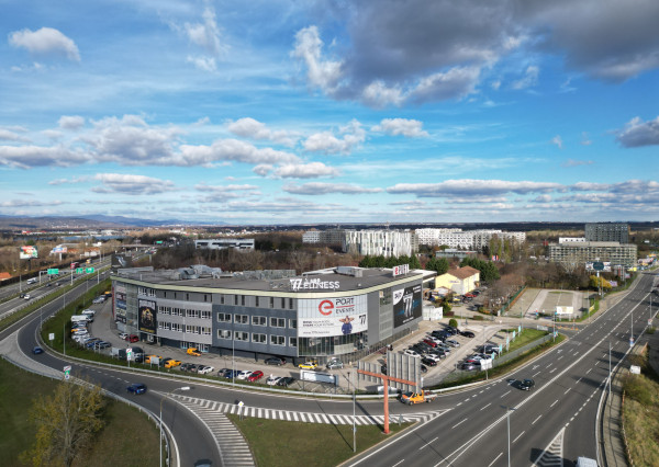Prevádzkový priestor 700m2 v OC E-Port (zóna IKEA/LETISKO)