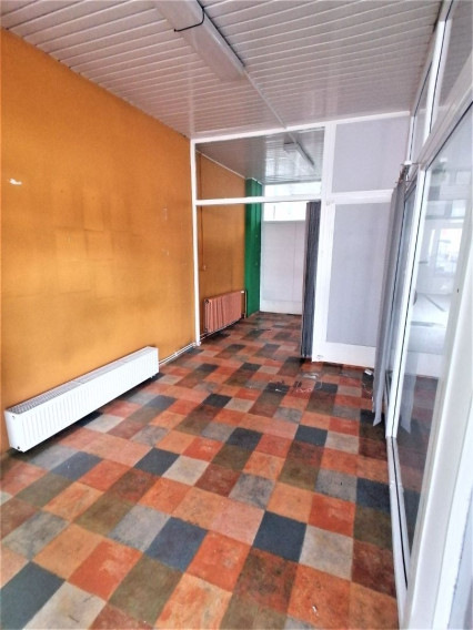 Prenájom kancel./ obchodných priestorov centre mesta BnB (Oproti TESCO)